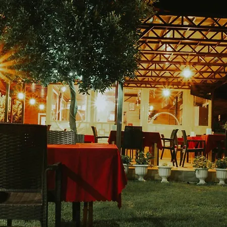 Nyaraló Efsane Çıralı